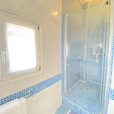 Villa Diana Paraga Beach By Ghh בית נופש פרדייז ביץ'